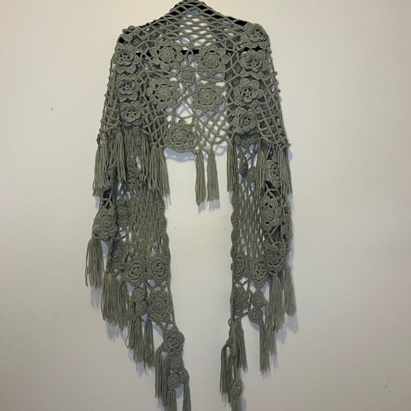 Handmade long stole.Braided flowers. - Picture 2 of 6